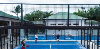 On the court in Boulevard Tennis & Padel Club. Photo by Steven Martine