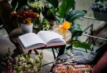 Take It Easy in the Garden Rustic colors can help put us in the mood for autumn’s arrival. Photo courtesy of iStock
